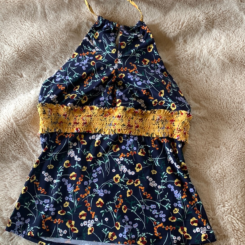 Adorable Anne Cole Tankini top